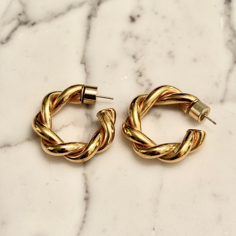 Jennifer Fisher 1” Twisted Lilly Hoop Earrings
